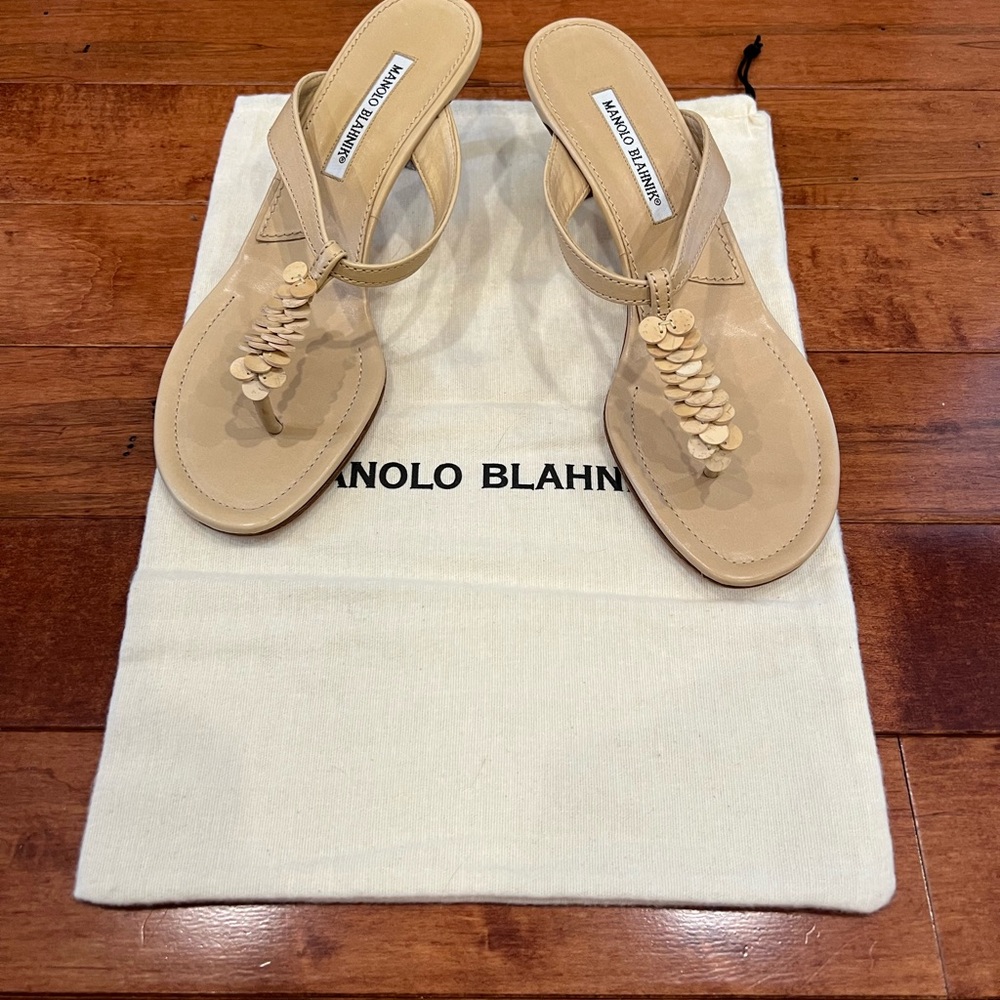 Manolo Blahnik Beige Sandals